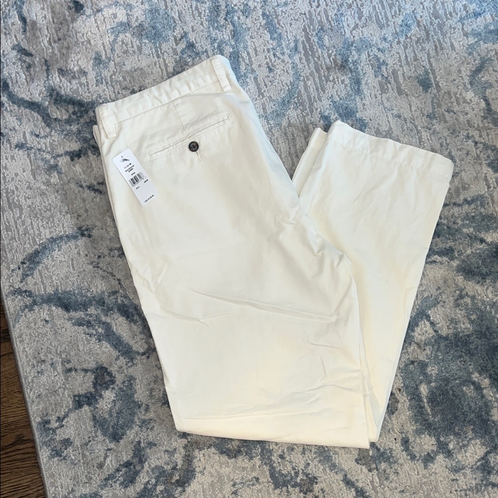 Tommy Bahama Men's Light Khaki Chinos